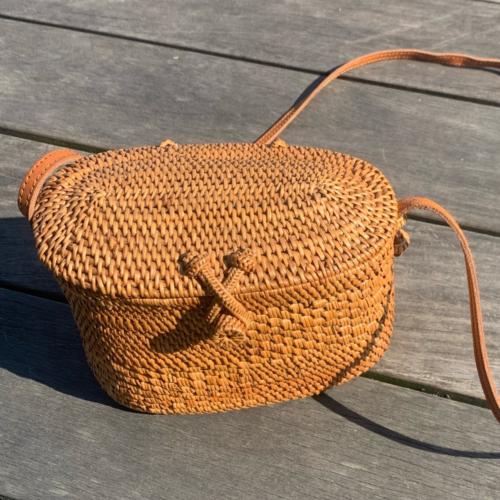 Street Level Straw Shoulder Bag